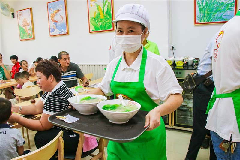 我想開一個小餛飩面館，如何把它開好